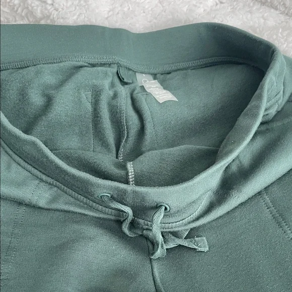 Lou & Grey Sweatpants Pine Green - Picture 3 of 7